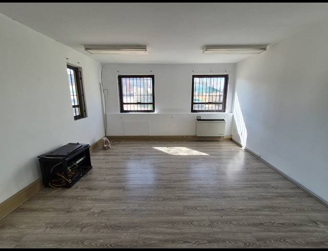 230M² OFFICE TO LET IN WOODMEAD